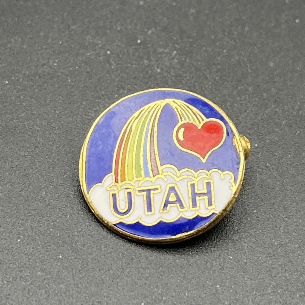 Utah Heart Rainbow‎ Cloud United States Of America Lapel Hat Pin